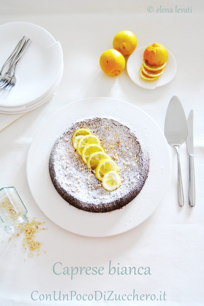 Torta caprese al cioccolato bianco