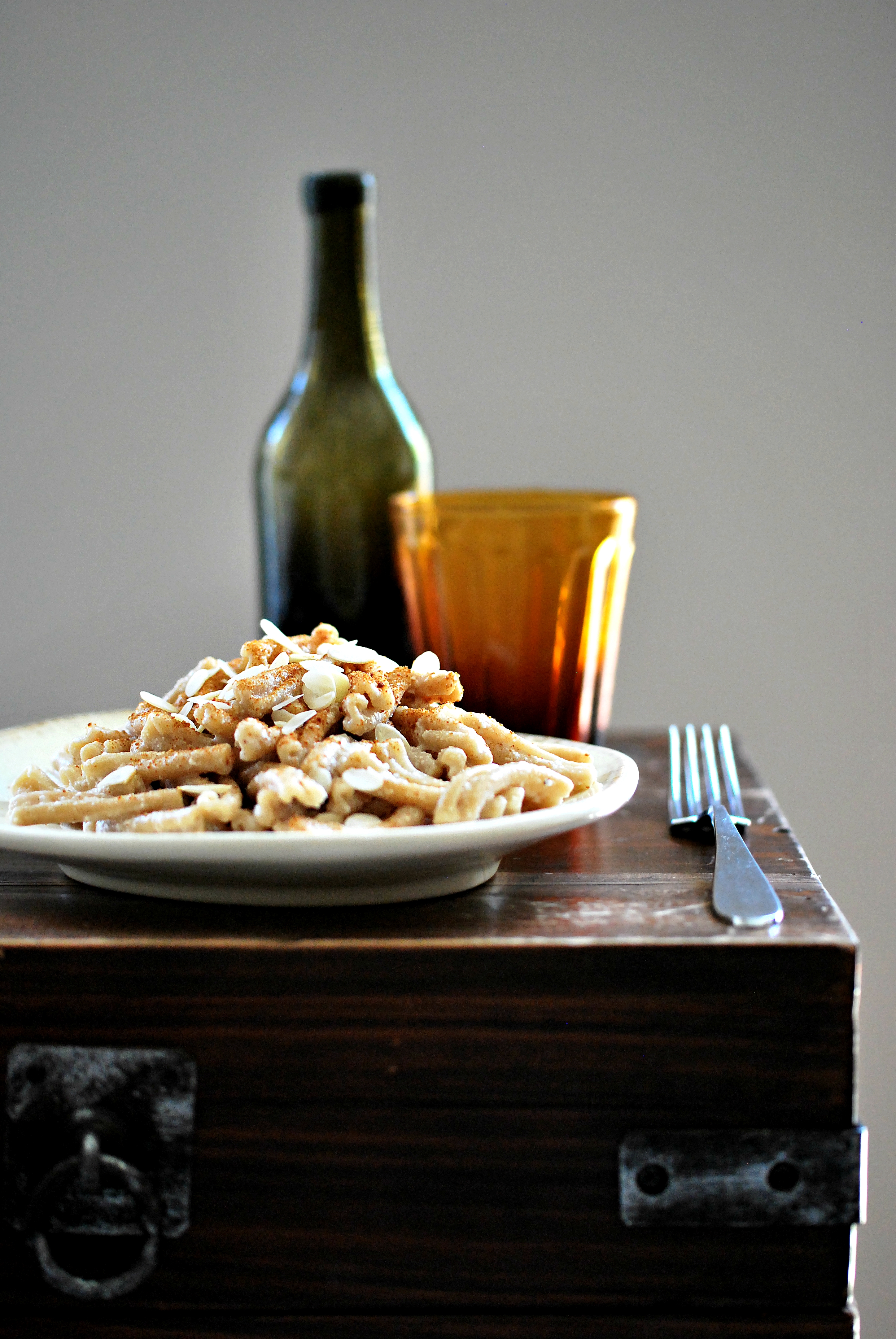 pasta con formaggio di capra mandorle e bottarga - Con Un Poco Di Zucchero