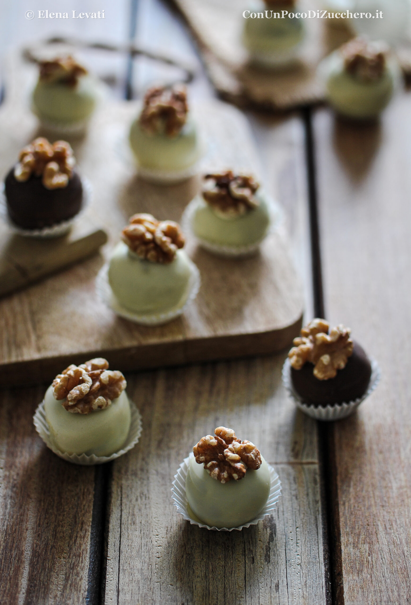 CAKE BALLS